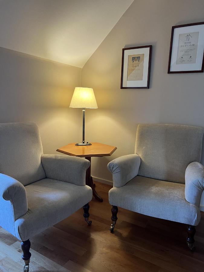 Ovre Sem Gard Hotell Asker Exteriör bild